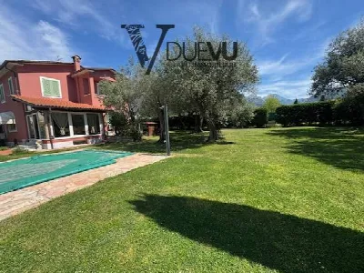 Casa Indipendente in vendita a Seravezza - foto 1