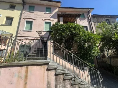 Casa Indipendente a Pietrasanta