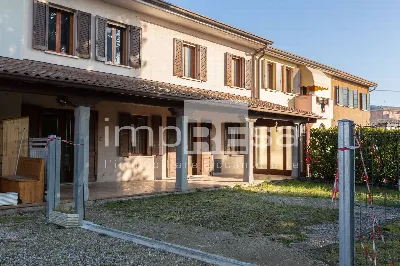 Rustico/Casale in vendita a Mogliano Venet... - foto 1