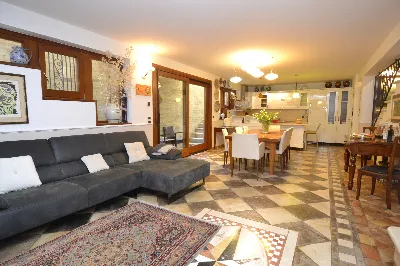 Villa in vendita a San Benedetto del Tront... - foto 10