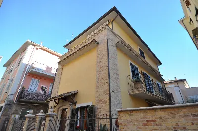 Villa in vendita a San Benedetto del Tront... - foto 2