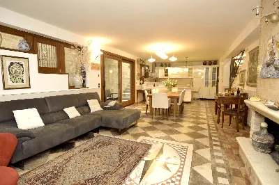 Villa in vendita a San Benedetto del Tront... - foto 6