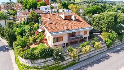 Villa in vendita a San Benedetto del Tront... - foto 2