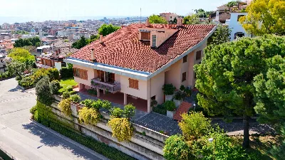 Villa in vendita a San Benedetto del Tront... - foto 3