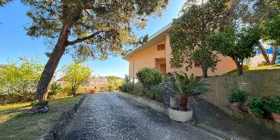 Villa in vendita a San Benedetto del Tront... - foto 4