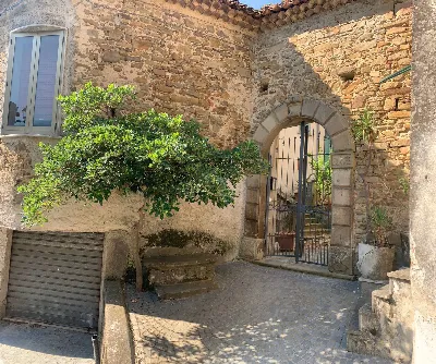 Rustico/Casale in vendita a Prignano Cilen... - foto 1
