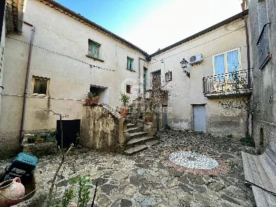 Rustico/Casale in vendita a Prignano Cilen... - foto 2
