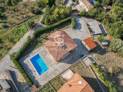 Villa in vendita a Lustra - foto 1