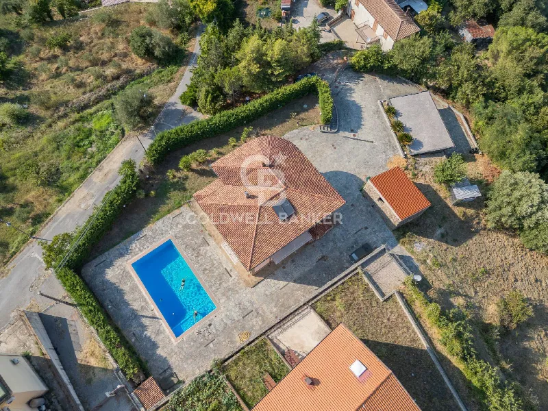 Villa in vendita a Lustra - foto 1