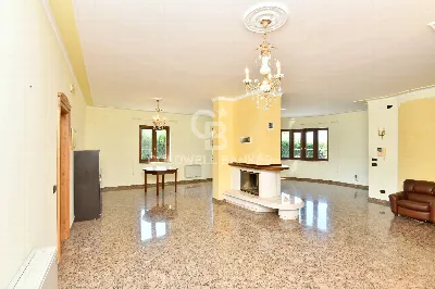 Villa in vendita a Lustra - foto 3