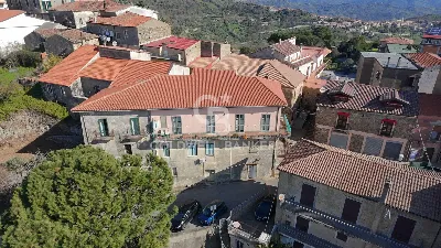 Casa Indipendente a Lustra