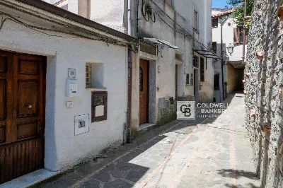 Casa Indipendente in vendita a Cuccaro Vet... - foto 1