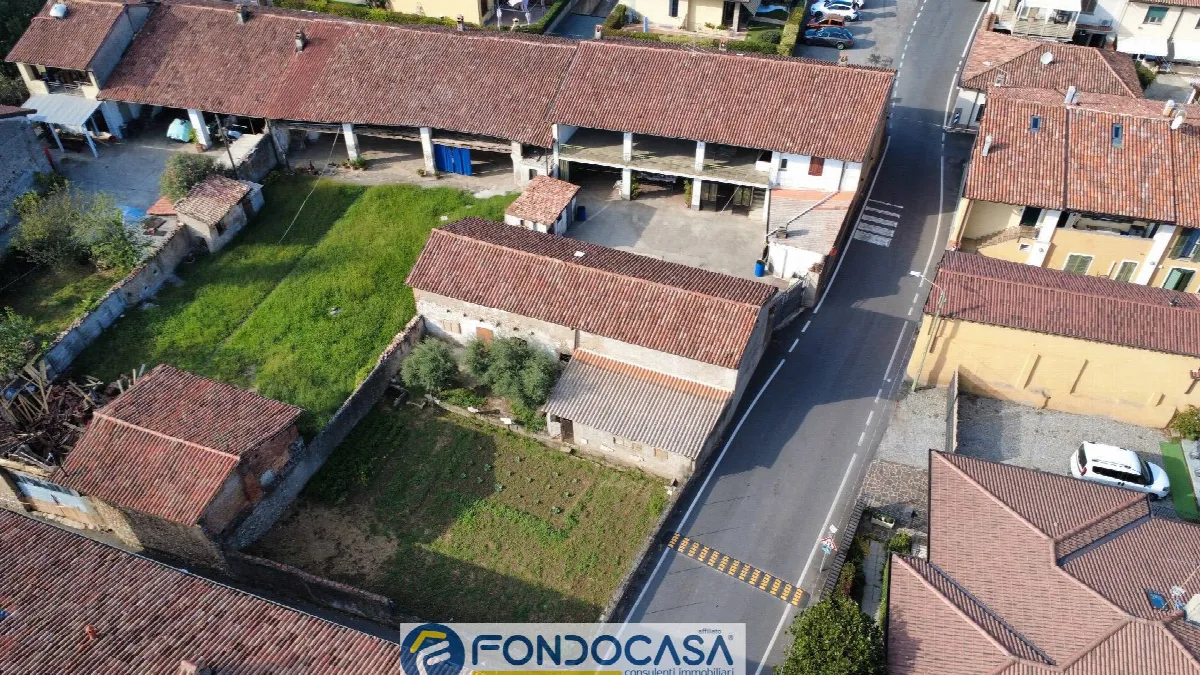 Rustico/Casale in vendita a Rovato - foto 2