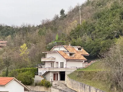 Villa in vendita a Ascoli Piceno - foto 1