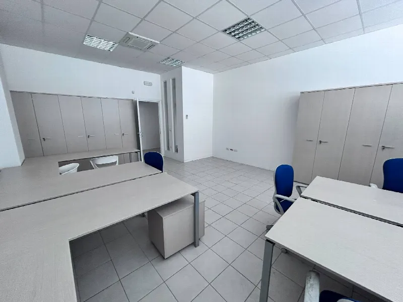 Ufficio in vendita a Civitanova Marche - foto 1