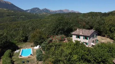 Rustico/Casale in vendita ad Amandola - foto 2