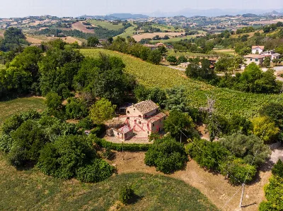 Rustico/Casale in vendita a Belmonte Picen... - foto 1