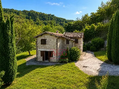Rustico/Casale in vendita a Venarotta - foto 1