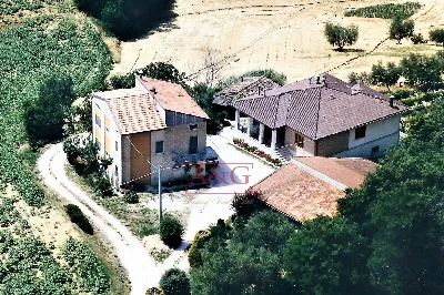 Villa in vendita a Montegiorgio - foto 1