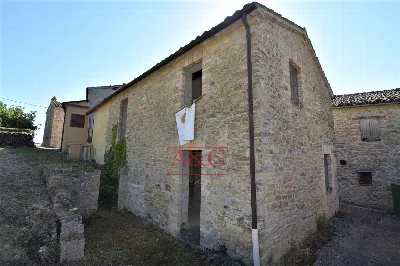 Rustico/Casale in vendita a Montefalcone A... - foto 1