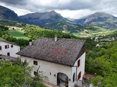 Villa in vendita a Montefortino - foto 3