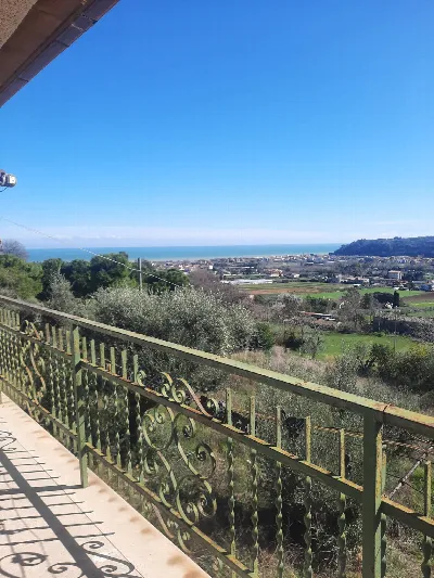 Rustico/Casale in vendita ad Altidona - foto 4