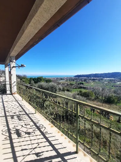 Rustico/Casale in vendita ad Altidona - foto 7