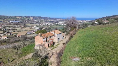 Rustico/Casale in vendita a Campofilone - foto 2