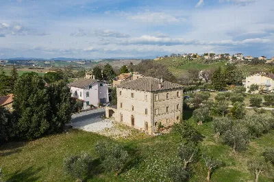 Rustico/Casale in vendita a Mogliano - foto 1