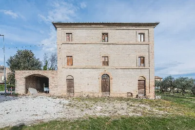 Rustico/Casale in vendita a Mogliano - foto 3