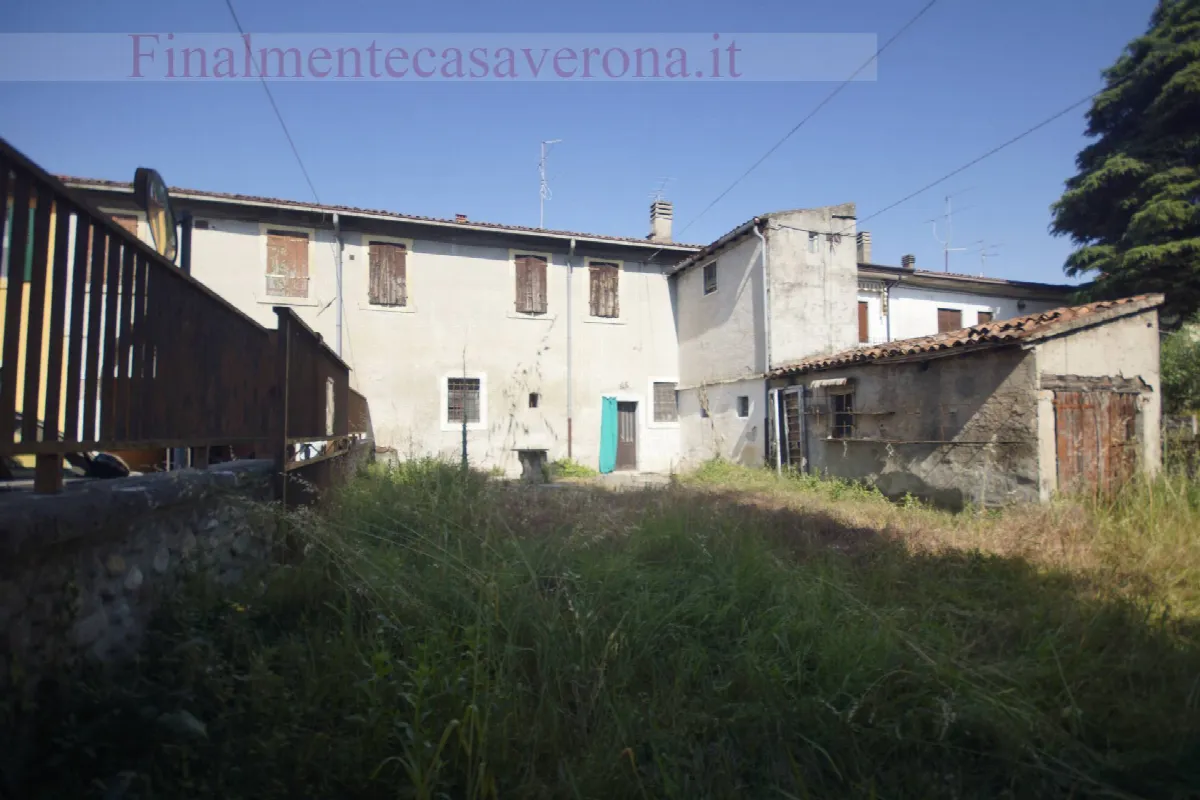 Casa Indipendente in vendita a Verona, Santa Lucia, Golosine, Zona Fiera - foto 3