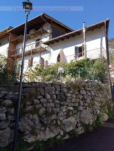 Rustico/Casale in vendita a Isera - foto 1