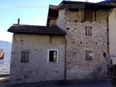 Rustico/Casale in vendita a Isera - foto 2