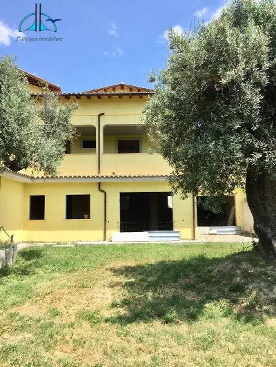 Villa in vendita a Fara in Sabina - foto 2