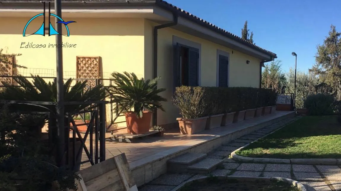 Villa in vendita a Fara in Sabina - foto 3