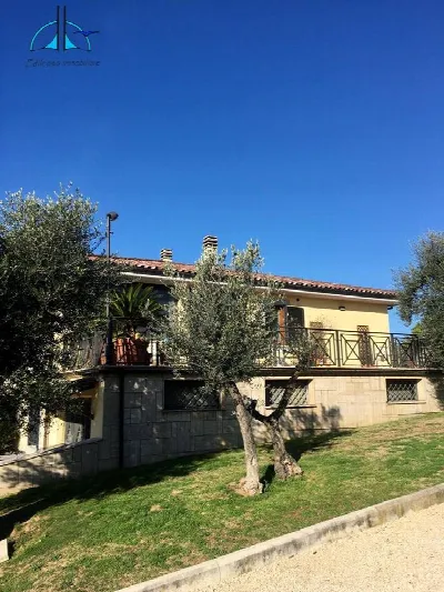 Villa in vendita a Fara in Sabina - foto 9