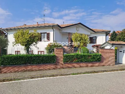Villa a Santo Stefano Ticino