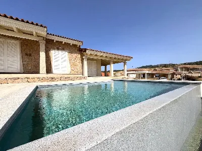 Villa a Trinità d'Agultu e Vignola