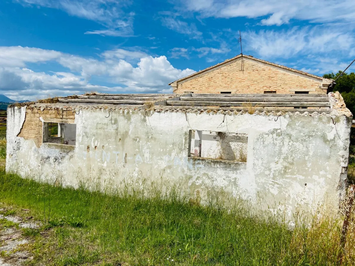 Rustico/Casale in vendita a Belvedere Ostrense - foto 4