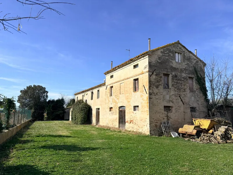 Rustico/Casale in vendita a Chiaravalle - foto 1