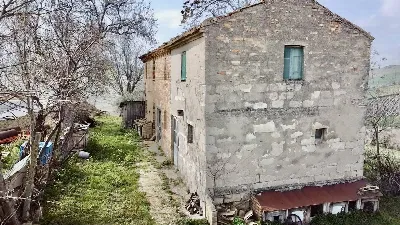 Rustico/Casale in vendita a Carassai - foto 3