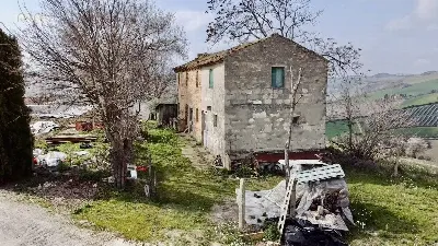 Rustico/Casale in vendita a Carassai - foto 4