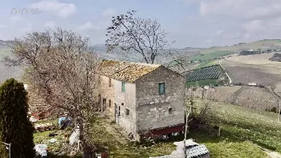 Rustico/Casale in vendita a Carassai - foto 6