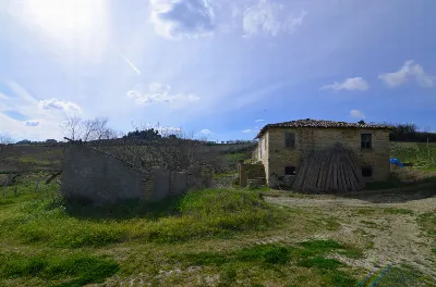 Rustico/Casale in vendita ad Appignano del... - foto 1