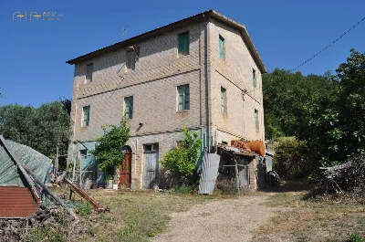 Rustico/Casale in vendita a Cupra Marittim... - foto 1
