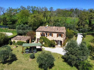 Rustico/Casale in vendita a Montecosaro - foto 1