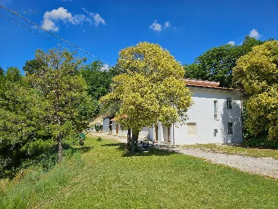 Rustico/Casale in vendita a Carassai - foto 2