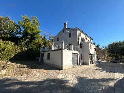 Rustico/Casale in vendita a Montefiore del... - foto 1