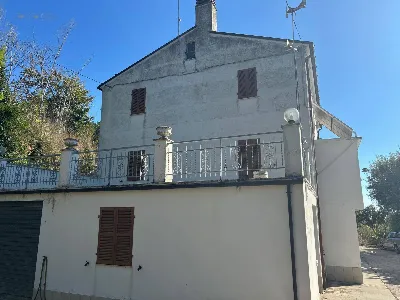 Rustico/Casale in vendita a Montefiore del... - foto 3