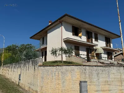 Villa in vendita a Amandola - foto 2